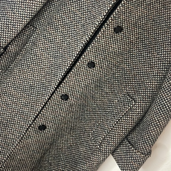 LUBA Coat - Picture 4 of 8